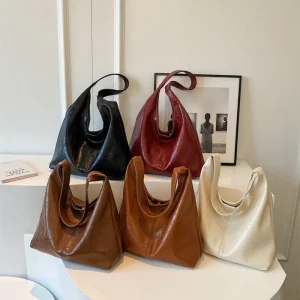 Kunstlæder Skuldertaske - Todelt - Hobo - Clutch Taske - Taske Sæt